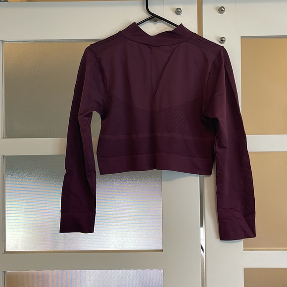 Zella Cropped Workout Top - Picture 5 of 5